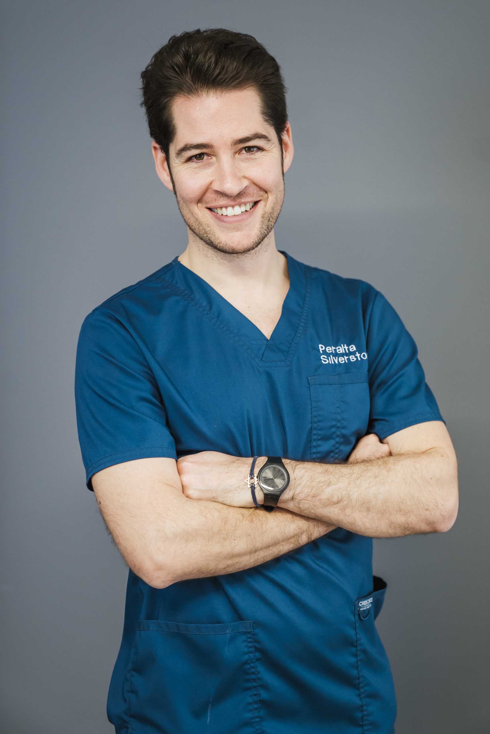 Silverstone, Daniel Peralta, Dentista